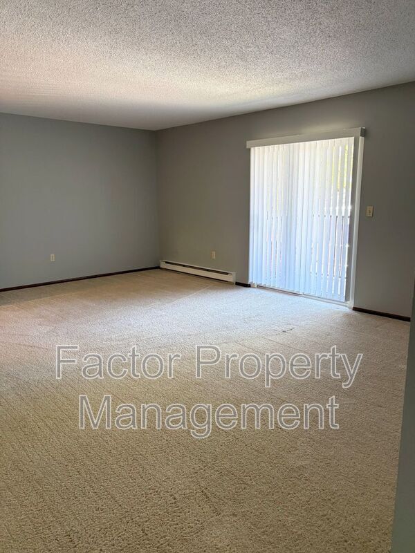 Building Photo - 418 Allan Ave