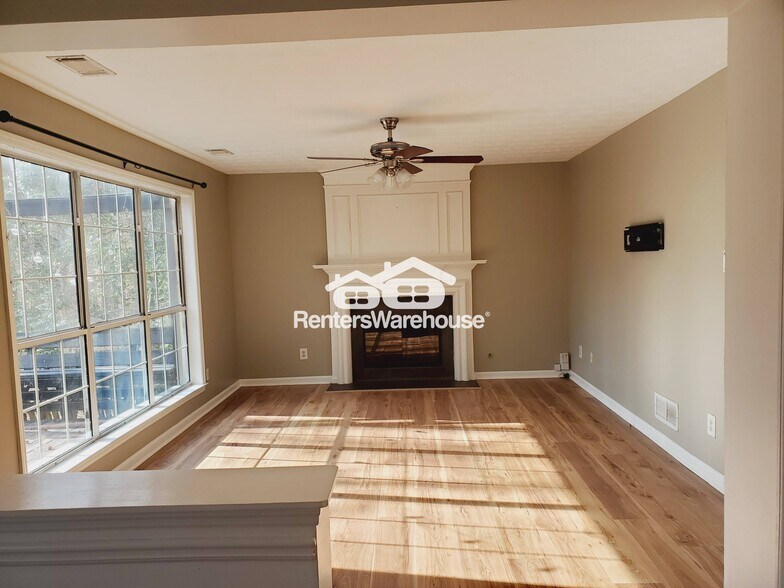 Building Photo - 4935 Tanners Spring Dr