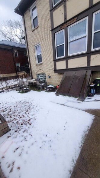 Building Photo - 6941 Meade St