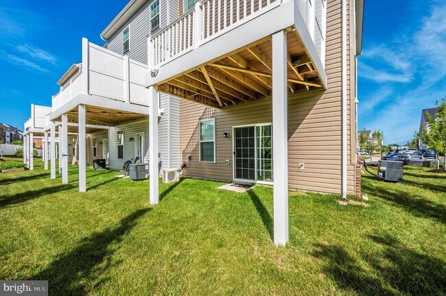 Building Photo - 7780 Dagny Wy