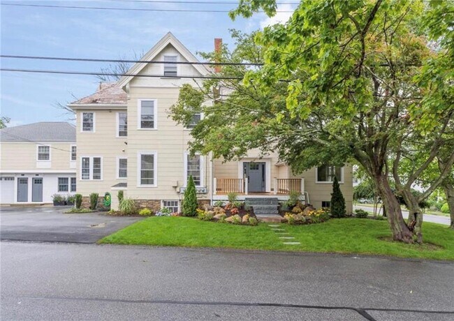 Building Photo - 259 Gibbs Ave