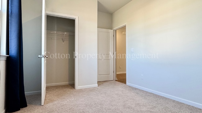 Building Photo - 441 Tributary Cir