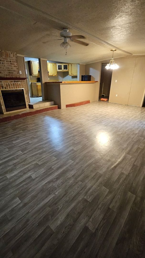 Building Photo - Rent Ready!