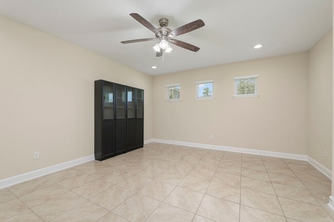 Building Photo - Single Family home in Shearwater