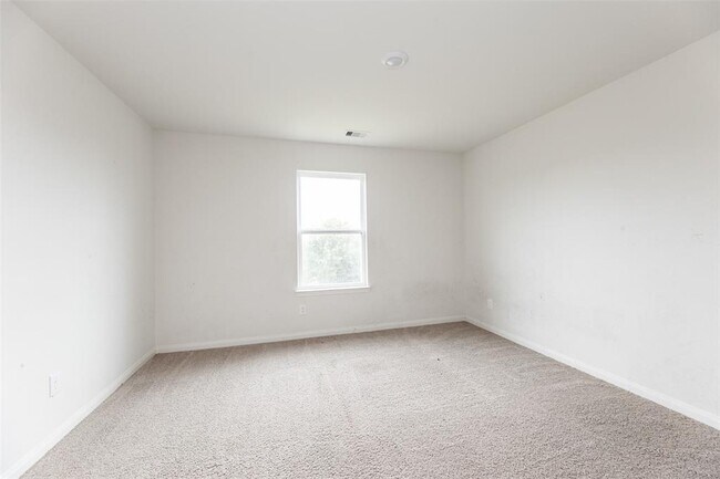 Building Photo - 541 Amberwood Pk Dr