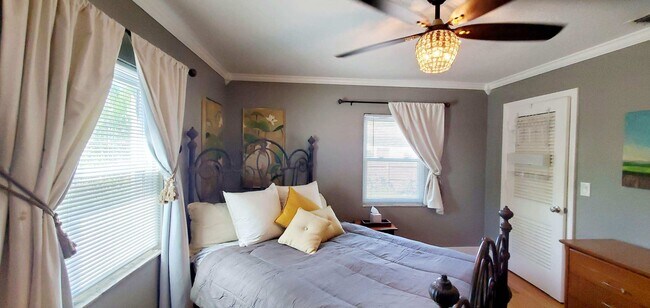 Building Photo - 2019 59th St S