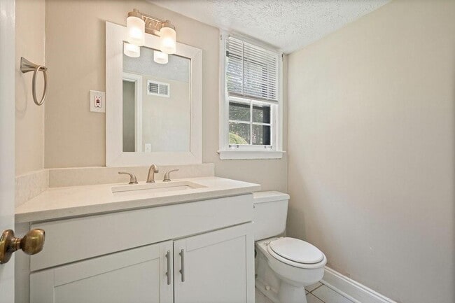 Building Photo - 1524 Brompton Ct