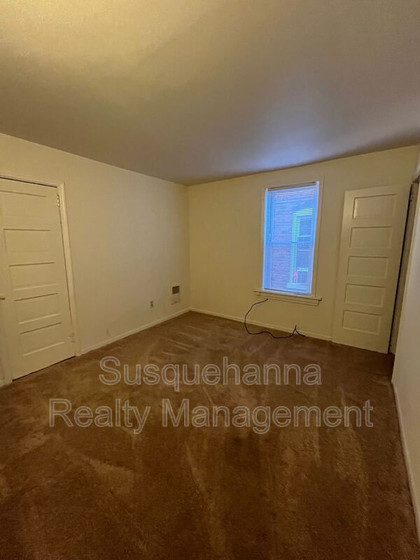 Building Photo - 1816 Boas St