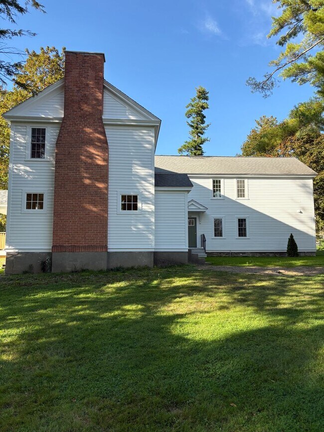 Building Photo - NEW Luxury 2 Bedroom apartments!