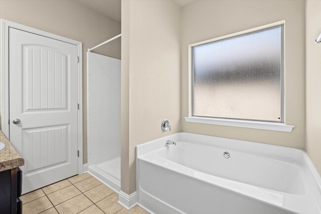 Building Photo - 10421 Fionn Loop