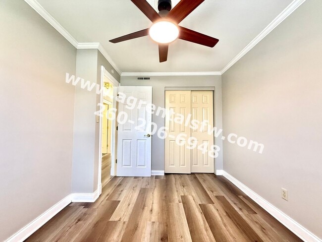 Building Photo - 802 Goshen Ave