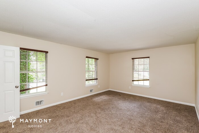 Building Photo - 1684 Regency Pl