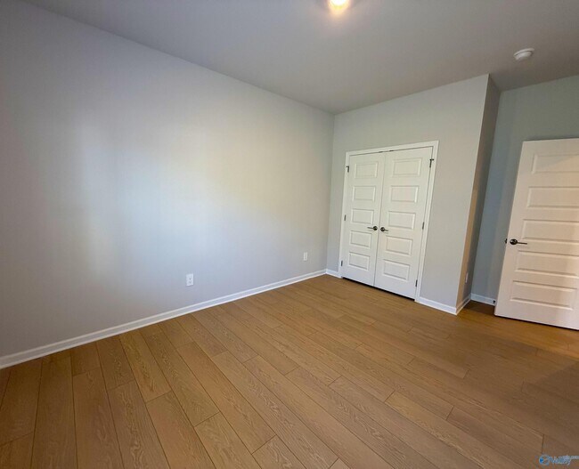 Building Photo - 212 Cobbdale Park Dr