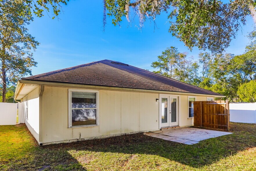 Building Photo - 1563 Bay Harbor Dr