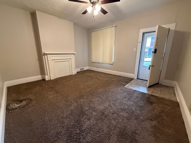 Building Photo - Cozy Home - Munhall