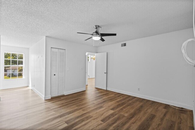 Building Photo - 12271 Armenia Gables Cir