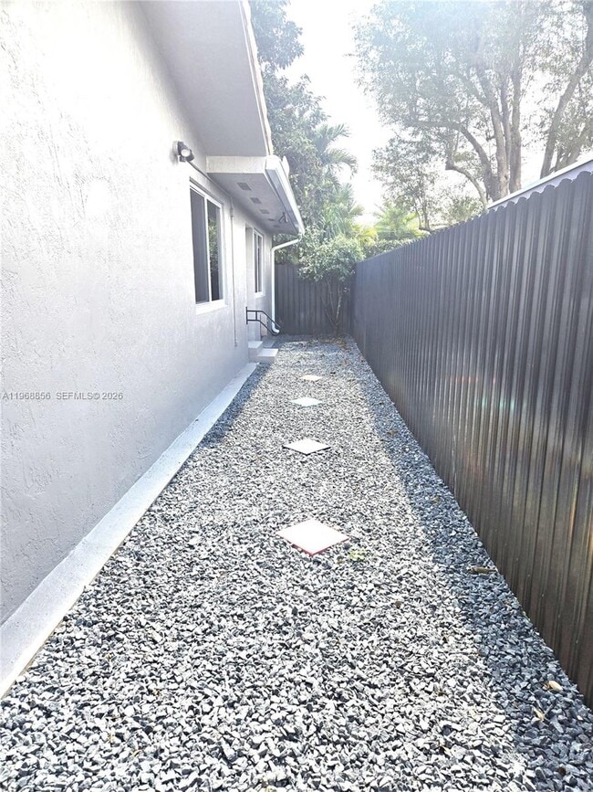 Building Photo - 10762 SW 61st Terrace