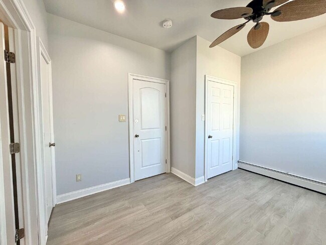 Building Photo - Move in ready, spacious, 4 bedroom, 3 bath single-family home available for rent in Hackensack, NJ.