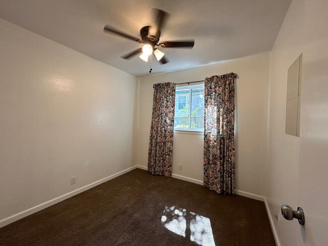 Building Photo - 3615 Stauss Ave