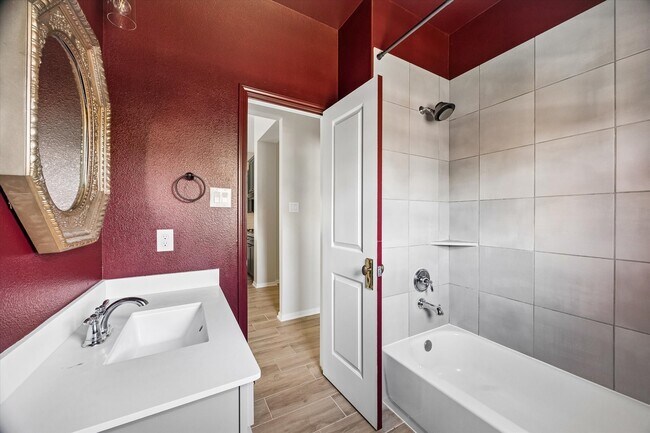 Building Photo - 3738 Amoroso Dr