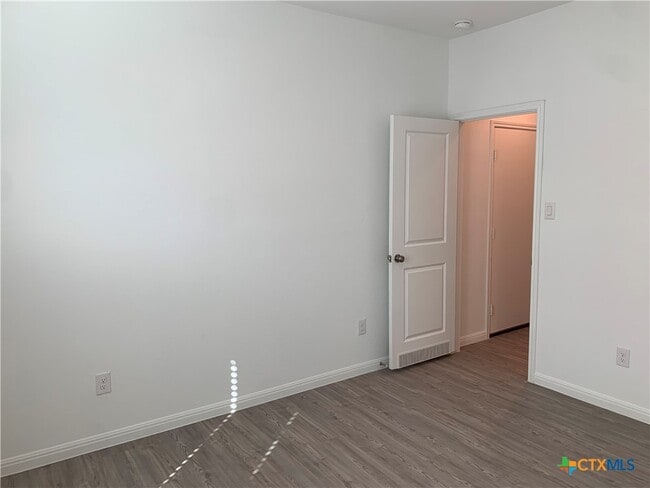 Building Photo - 458 Fairy Duster Dr