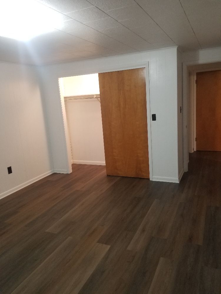 Building Photo - 190 Marchand Dr