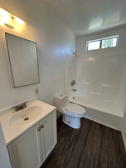 1st restroom with mirror cabinet - 1156 N Chicago St
