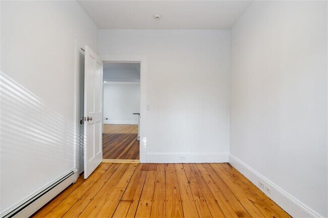 Building Photo - 34 Healey St