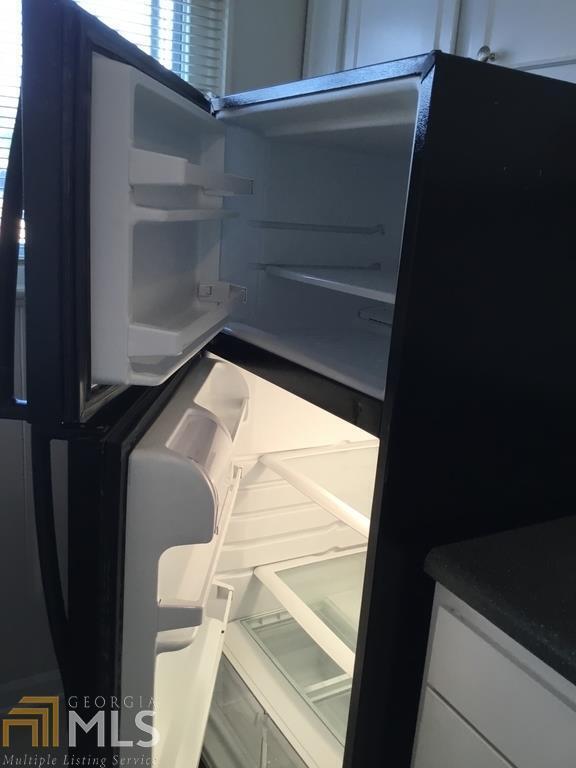 Building Photo - 3121 Colonial Way