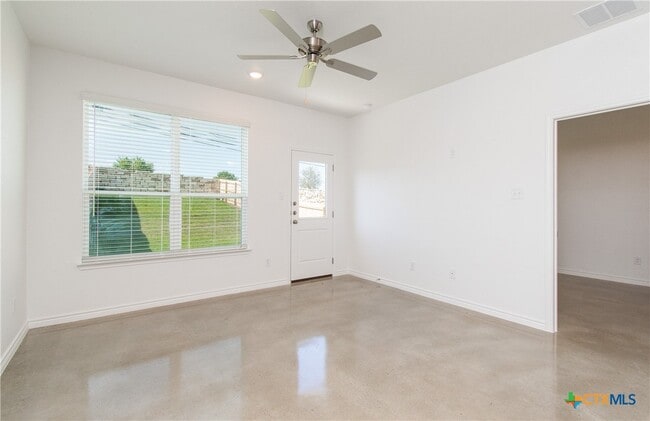 Building Photo - 3907 American Elm Dr