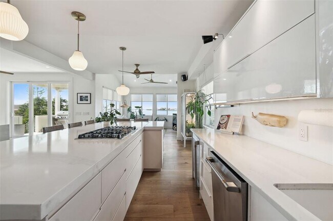 Building Photo - 1640 Seabreeze Dr