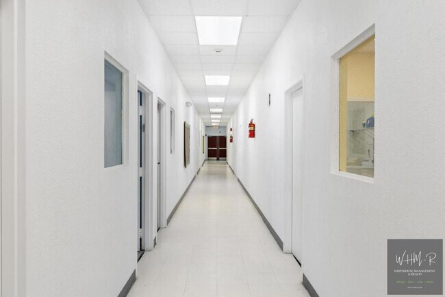 Building Photo - 926 Quincy St