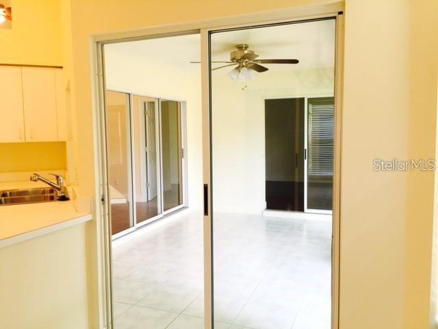 Building Photo - 2060 King Tarpon Dr