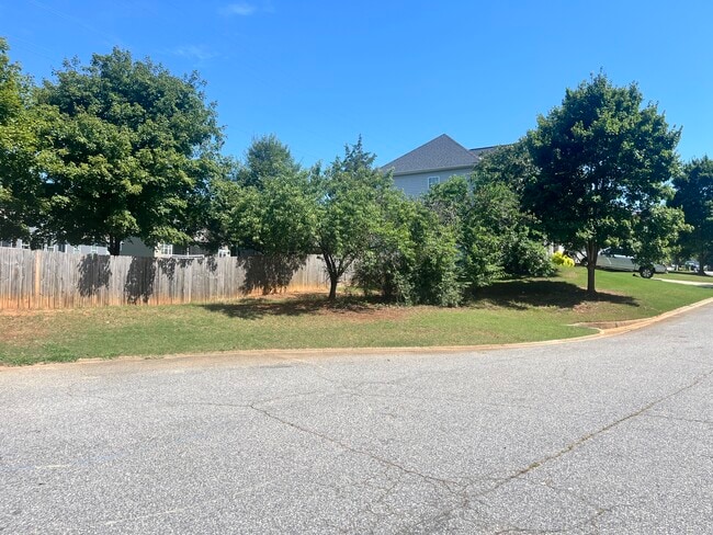 Building Photo - 134 Darmondale Dr