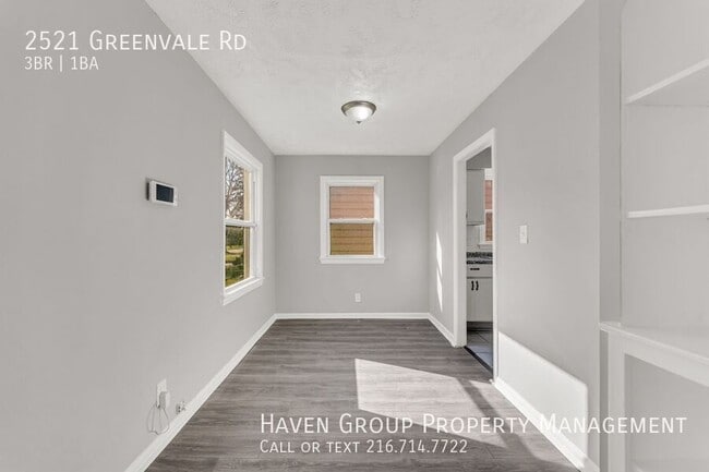 Building Photo - 2521 Greenvale Rd