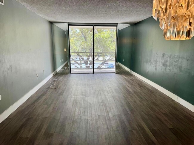 Building Photo - 1800 SW 81st Ave