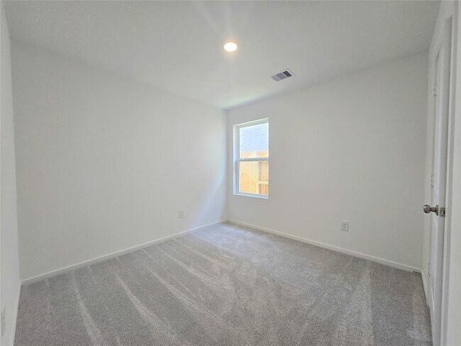 Building Photo - 28722 Texas Sparrow Ln