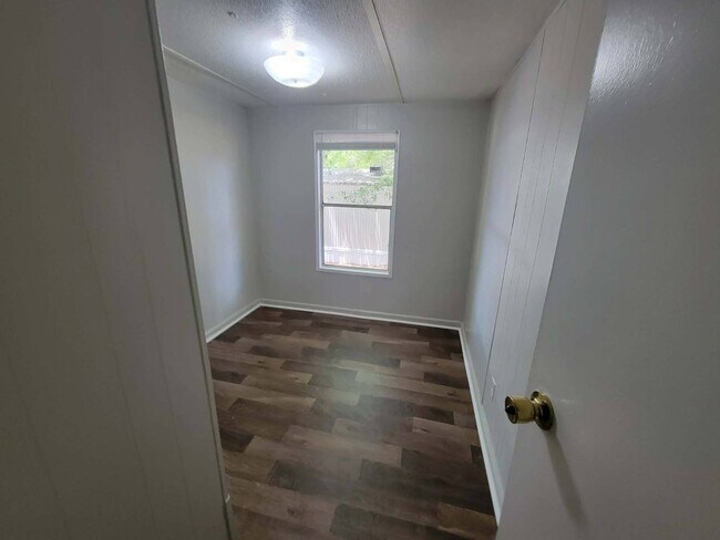 Building Photo - 109 Embert Ln