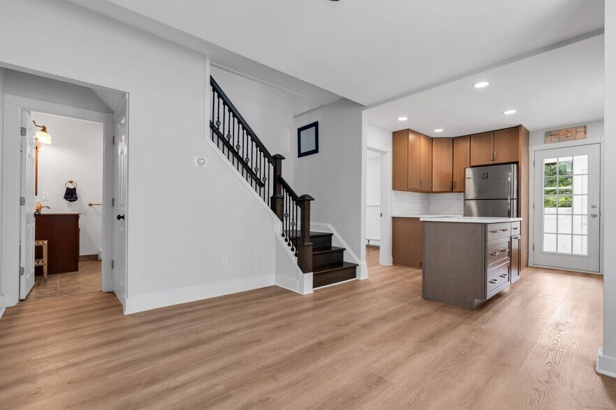 Building Photo - 505 Long Branch Ave