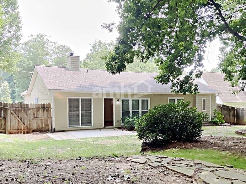 Building Photo - 2645 Windstream Way NW