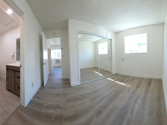 Building Photo - "Cozy 1-Bedroom Gem in San Bernardino – Perfect for Your Next Chapter!"