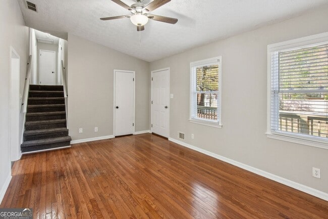 Building Photo - 2453 Falcon Ct