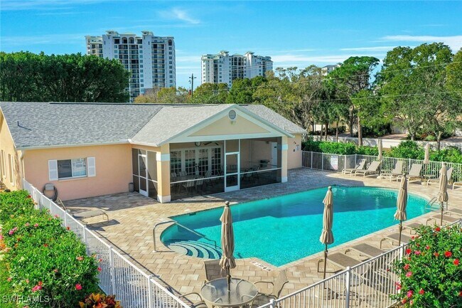 Building Photo - 736 Wiggins Lake Dr