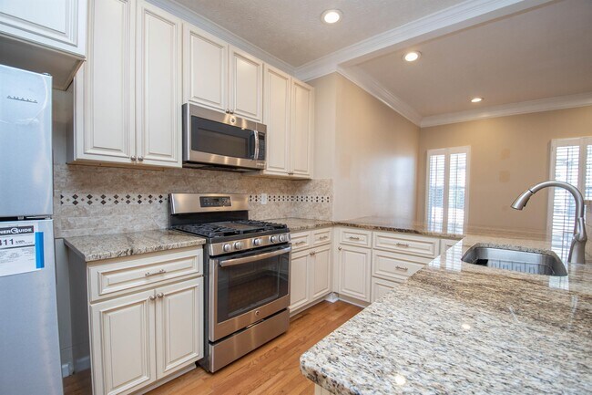 Building Photo - 116 Sagamore Ln