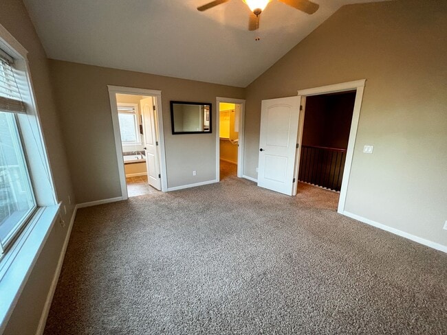 Building Photo - 1164 SW Sequoia Ln