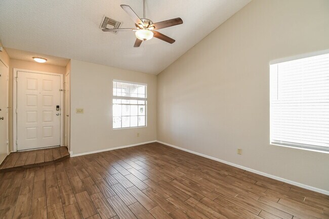 Building Photo - 3869 W Elgin St