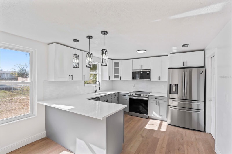 Building Photo - 10072 Northcliffe Blvd