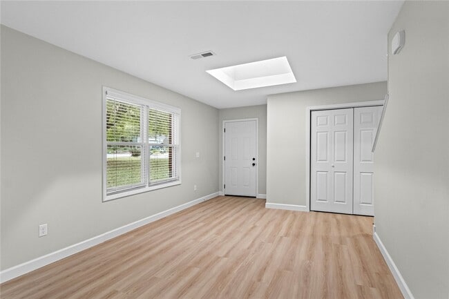 Building Photo - 2074 N Kantz Ln