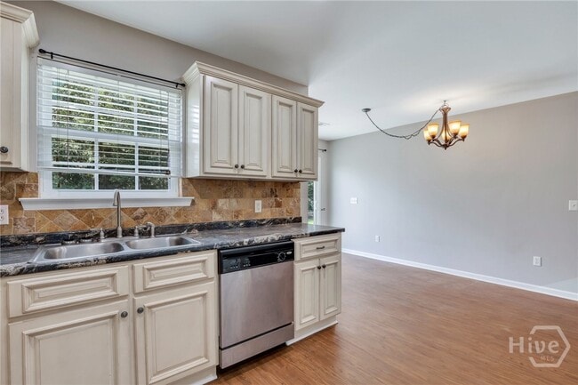Building Photo - 205 Abigail Cir