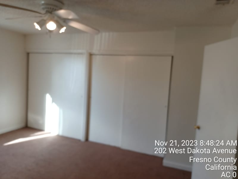Building Photo - 202 W Dakota Ave